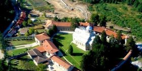 Komuna duhet ta zbatojë vendimin e Kushtetueses për pronat e Manastirit