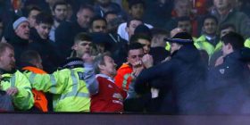 Liverpool e United ndëshkohen për kore ofensive. Priten të tjera sanksione për “The Reds”