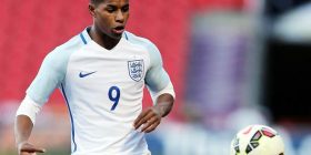 Zbardhen listat, Anglia grumbullon Rashford