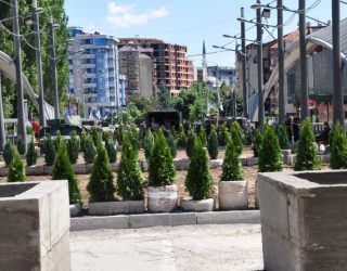 BE: Barrikada në veri hiqet `pas disa ditësh`