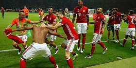 Bayerni fiton edhe Kupën, Borussia mbetet thatë