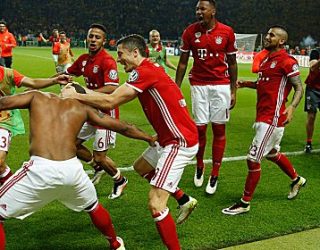 Bayerni fiton edhe Kupën, Borussia mbetet thatë
