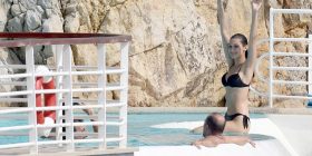 Bella Hadid, mahnitëse në Francë (Foto)
