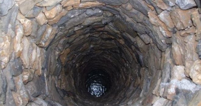 Podujevë, e moshuara bie në bunar