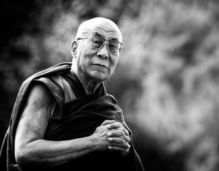 Recetën e Dalai Lamës për lumturinë e ka vërtetuar edhe shkenca