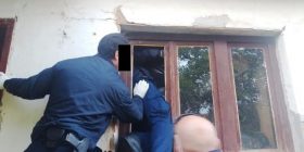 Dogana kap mbi 7 ton duhan të kontrabanduar (Foto)