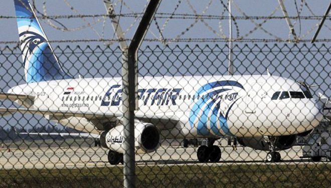 Aeroplani EgyptAir u zhduk mbi Mesdhe