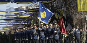 Vdes në aksident trafiku pjesëtari i FSK-së, Kapiten Sahit Goxhuli