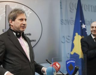 Hahn: Demarkacioni, pastaj liberalizimi i vizave