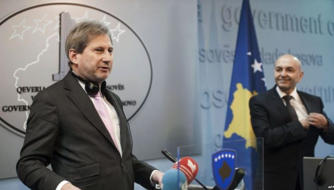 Hahn: Demarkacioni, pastaj liberalizimi i vizave