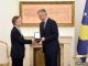Thaçi i ndanë Noel Malcolm dekoratën ”Medalja e Artë e Lidhjes së Prizrenit”