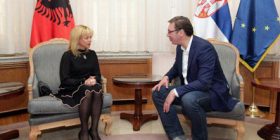 Inva Mula interpreton në Beograd, pritet nga kryeministri Vuçiç