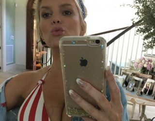 Ja si e tregon patriotizmin Jessica Simpson