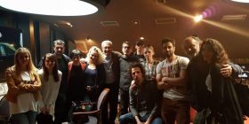 Gjirafa.com rikthen për të gjithë shqiptarët serialin më popullor “Kafeneja Jonë” (FOTO)