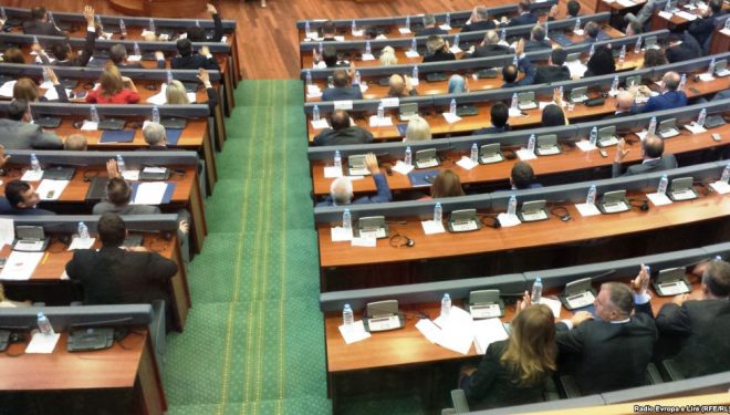 Analistët: Pozita dhe opozita t’i marrin seriozisht porositë e Joe Biden
