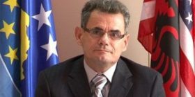 Rektori Dema u rikthen profesorëve pagat e dyfishta