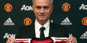 Mourinho prezantohet te Manchester United
