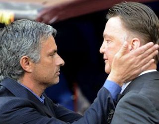 “Djajtë e kuq”, shkarkohet Van Gaal për t’i bërë vend Mourinhos