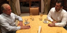 Labinot Tahiri zyrtarisht në politikë, i bashkohet AKR’së