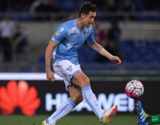 Fiton Lazio, Interi zyrtarisht jashtë Championsit