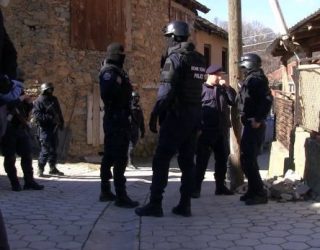 Reagon Familja Kqira: Gjithë pasurinë e fituam me mund