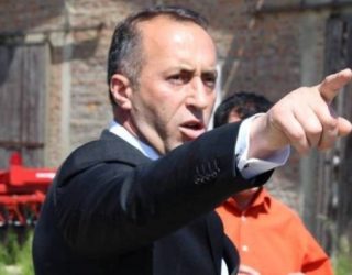 Ramush Haradinaj, ‘rrahet’ me boksa (Foto)