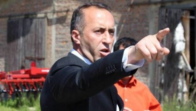 Ramush Haradinaj, ‘rrahet’ me boksa (Foto)