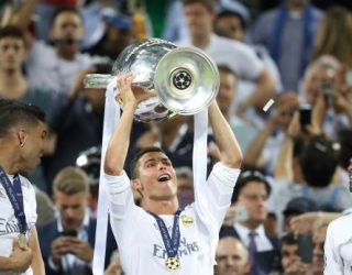 Gjest i madh nga Ronaldo pas triumfit në Champions (Video)