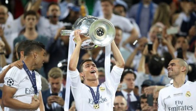 Gjest i madh nga Ronaldo pas triumfit në Champions (Video)