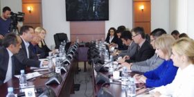 Deputetët: Askush nuk do të lejojë që RTK të mbetet pa pronë