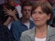 Shqiponja dykrenare, në sfond të emisionit të debatit në televizionin zviceran