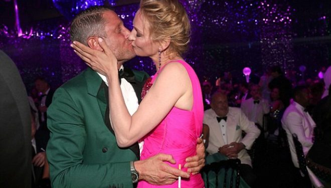 Puthja e sikletshme e Uma Thurman!