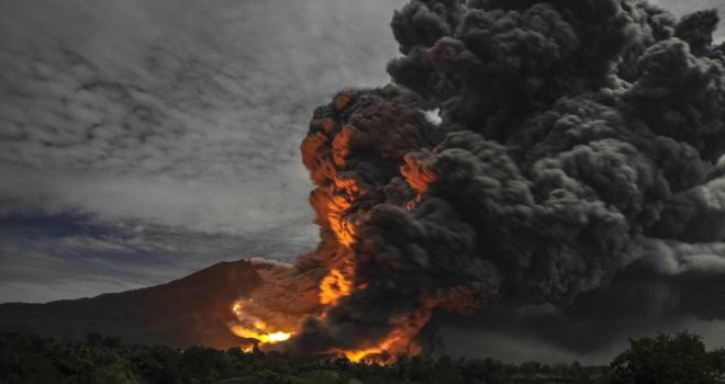 Shtatë të vdekur nga vullkani në Indonezi