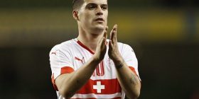 Granit Xhaka në Londër për të firmosur me Arsenalin