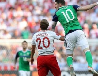 Polonia e mposht Irlanden Veriore
