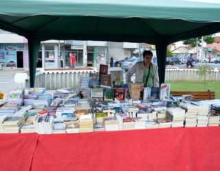 Qeveria e Kosovës ndalon librat serbe për panairin e Graçanicës