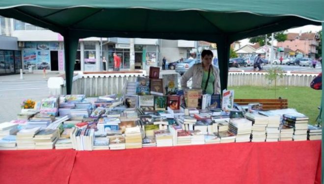 Qeveria e Kosovës ndalon librat serbe për panairin e Graçanicës