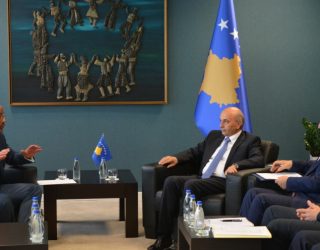 Kosova e përkushtuar për bashkëpunim me FMN-në