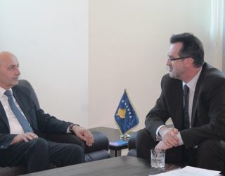 Kryeministri e liron nga detyra Ferid Aganin