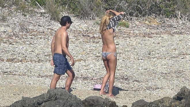 Heidi Klum, “topless” në Francë (FOTO, +16)