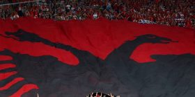 Kuqezinjtë e kanë fituar europianin e tifozëve (Video)