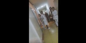 Skandal në repartin e Neurologjisë, i riu pëson sulm në tru, mjekët pijnë kafe (VIDEO)