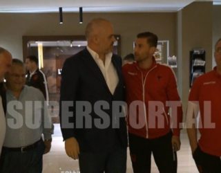 Kryeministri Rama viziton Kombëtaren në Bergamo