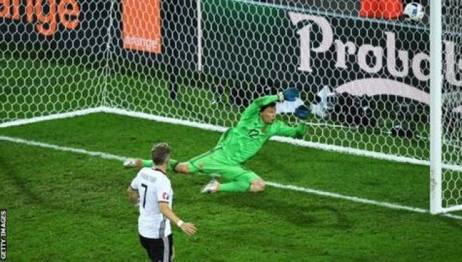 UEFA shpërblen Toni Kroosin (Foto)