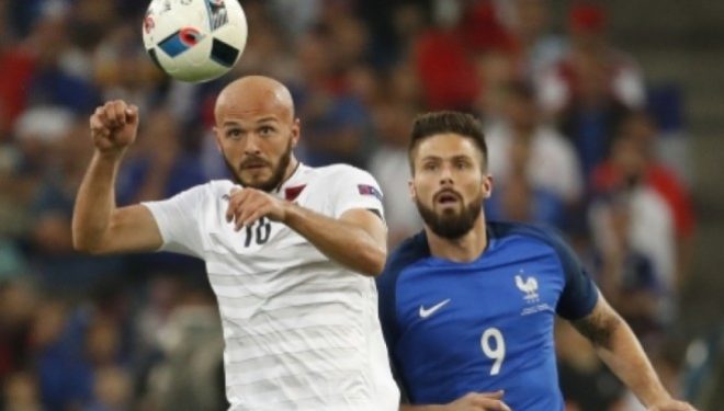 Werder dhe Torino, Europa “çmendet” për Ajetin