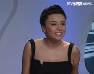 Ekskluzive/ Anjeza Shabani në gjykatë: Jam mirë! “Bravo bab, e fortë të bëhesh” (VIDEO) Ekskluzive/ Anjeza Shabani në gjykatë: Jam mirë! “Bravo bab, e fortë të bëhesh” (VIDEO)