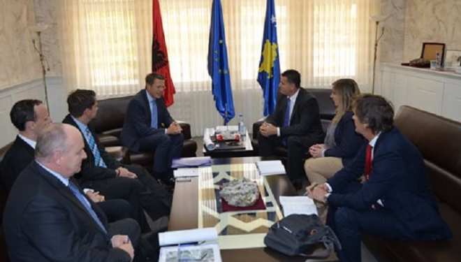 Zhbogar i tha Bahtirit: T’i shpalli zgjedhjet nëse nuk e pranon marrëveshjen që ndan dy komunat e Mitrovicës, në favor të serbëve!