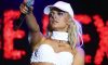 “Kemi luftuar ta ruajmë gjuhën”, Bebe Rexha mbështet protestën e studentëve shqiptarë në Shkup