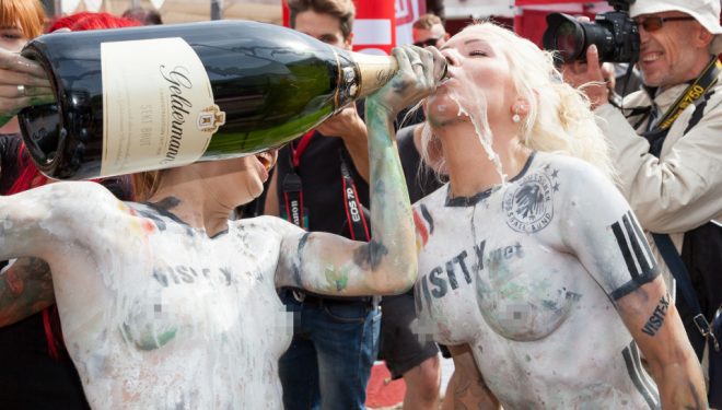 “Sexy Soccer” në Berlin (FOTO)