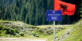 VV acaron marrëdhëniet Prishtinë-Podgoricë, malazezët nisin notë proteste në Kosovë